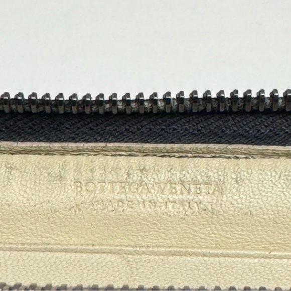 **SOLD** Bottega Veneta Intrecciato Long Wallet - Picture 7 of 13